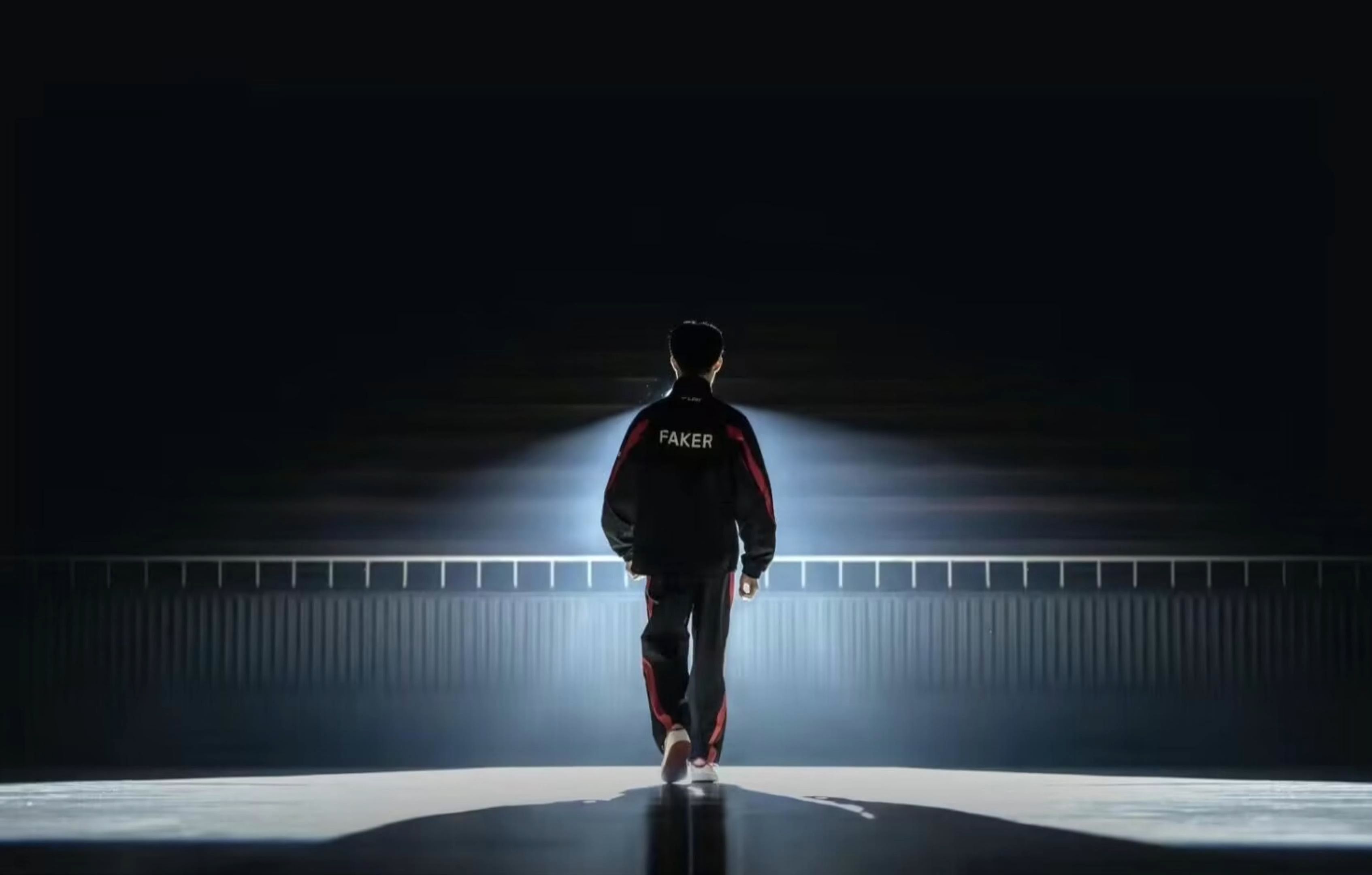 LNG电子竞技俱乐部人员变动公告