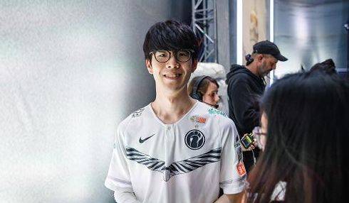 LCK官方更新季后赛对阵情况： Dplus KIA 主动选择 Nongshim RedForce Generation Gaming 将对阵 Hanwha Life Esports