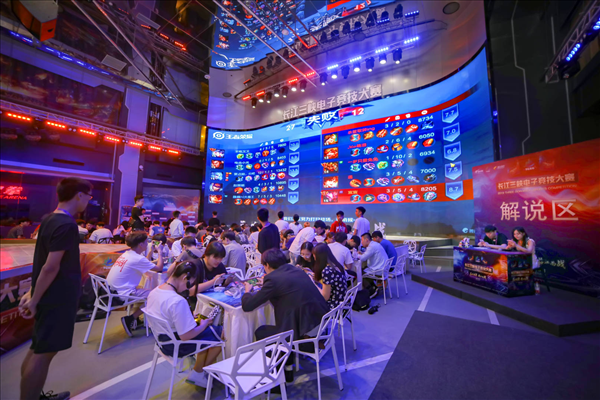 FPX官宣Nuguri离队，LPL上单位置迎来大变动？